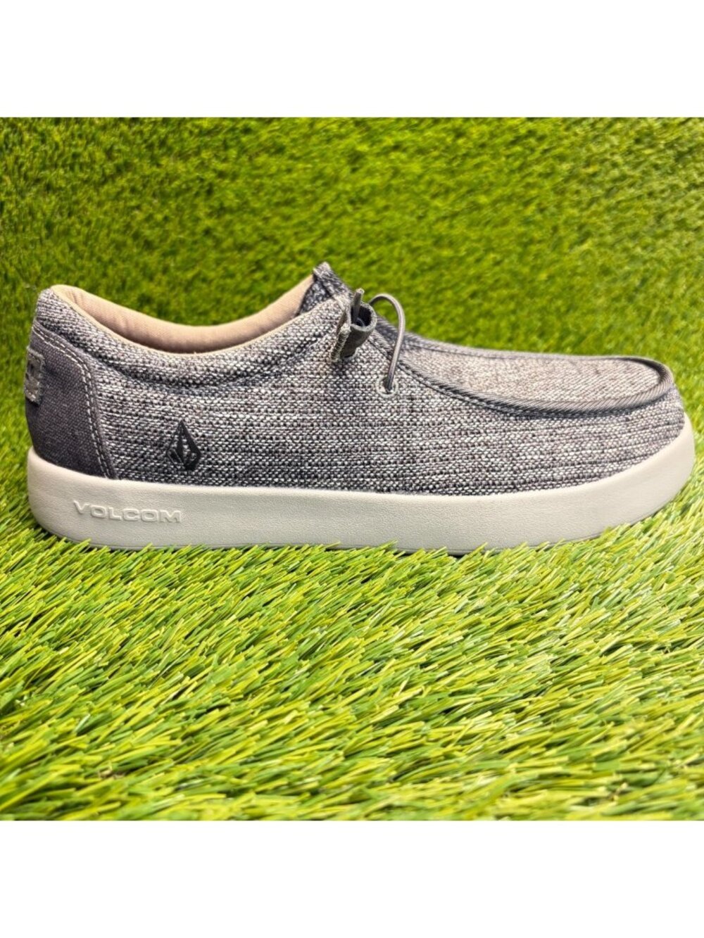 Volcom Chill Mens Size 8.5E Gray Black Composite Toe Slip On Safety Work Shoes